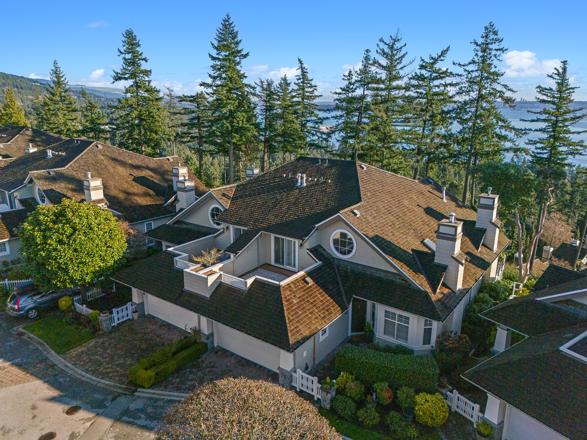 #8 – 5110 Alderfeild Place